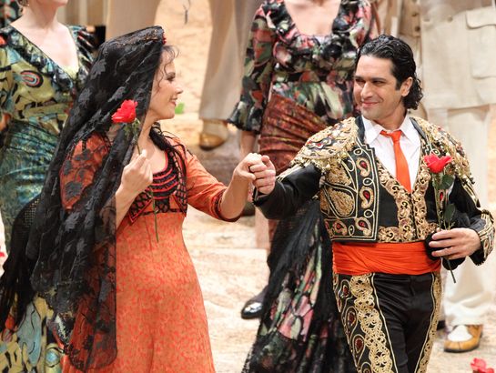 Carmen: Elīna Garanča (Carmen), Ildebrando D'Arcangelo (Escamillo)