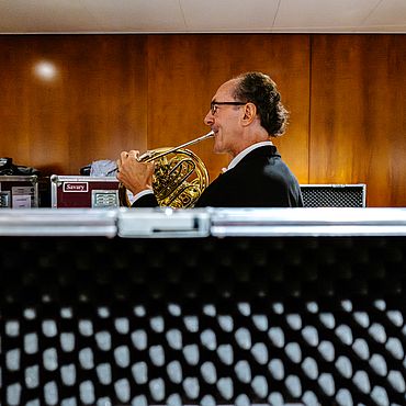 Musiker mit Horn in Luzern