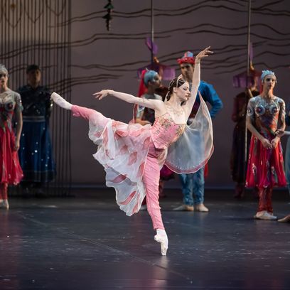LA BAYADÈRE - Madison Young c) Katja Kotter 