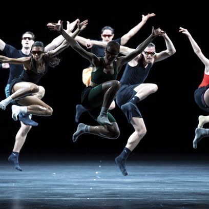 LE GRAND SOT: Ensemble c) Nicholas MacKay