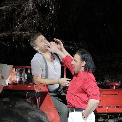 Pavol Breslik (Hans) und Günther Groissböck (Kezal)