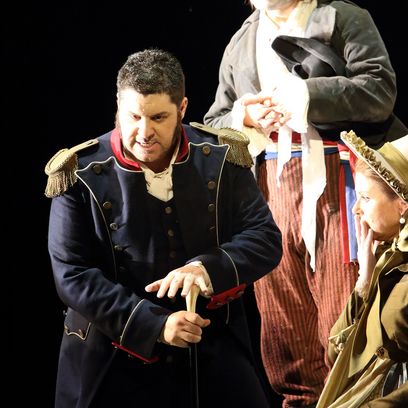 Andrea Chénier: Luca Salsi (Carlo Gérard), Tim Kuypers (Mathieu)