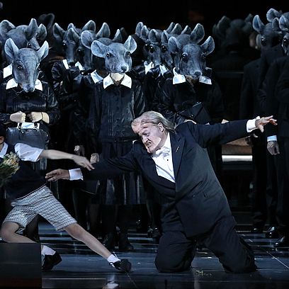 Die Gezeichneten: John Daszsak (Alviano Salvago), Solist des T&ouml;lzer Knabenchor, Chor der Bayerischen Staatsoper