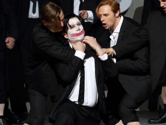 Lucrezia Borgia: Alexander Milev (Gubetta), Joshua Owen Mills (Jeppo Liverotto), Ensemble der Bayerischen Staatsoper