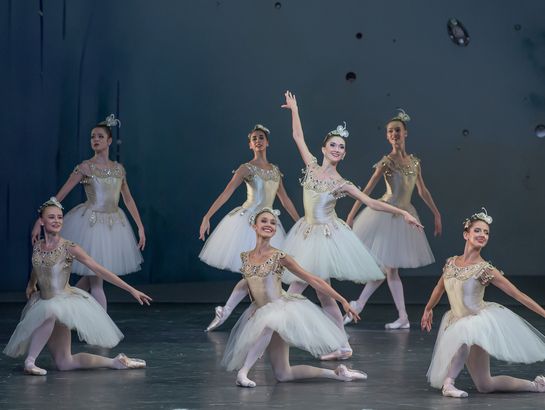 JEWELS: DIAMONDS - Ensemble c) S. Gherciu