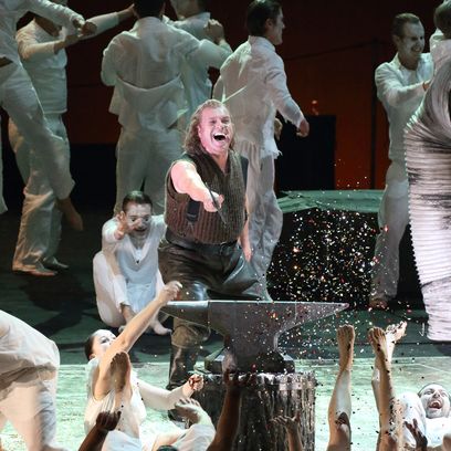 Siegfried: Stefan Vinke (Siegfried), Statisterie der Bayerischen Staatsoper
