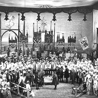 A scene from the 1963 premiere of &ldquo;Die Meistersinger von N&uuml;rnberg&rdquo; during the ceremony
