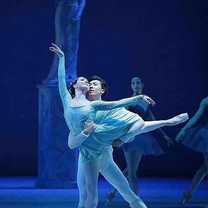 Raymonda: Ksenia Ryzhkova (Raymonda), Jinhao Zhang (Jean de Brienne), &copy; Wilfried H&ouml;sl