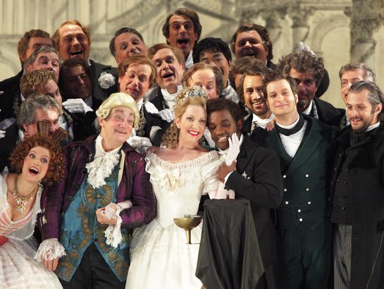 La Cenerentola: Ensemble und Chor der Bayerischen Staatsoper