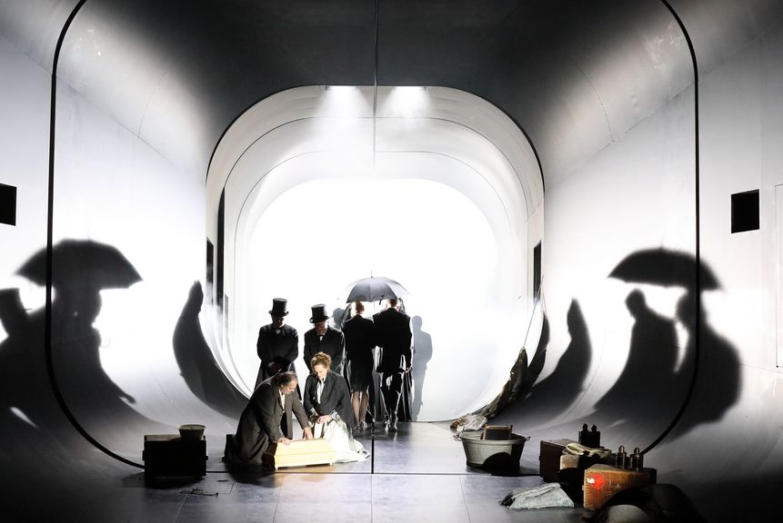 Il trittico (Il tabarro): Wolfgang Koch (Michele), Eva-Maria Westbroek (Giorgetta)