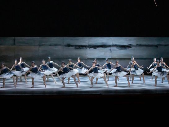 TSCHAIKOWSKI-OUVERTÜREN - Ensemble c) Katja Lotter