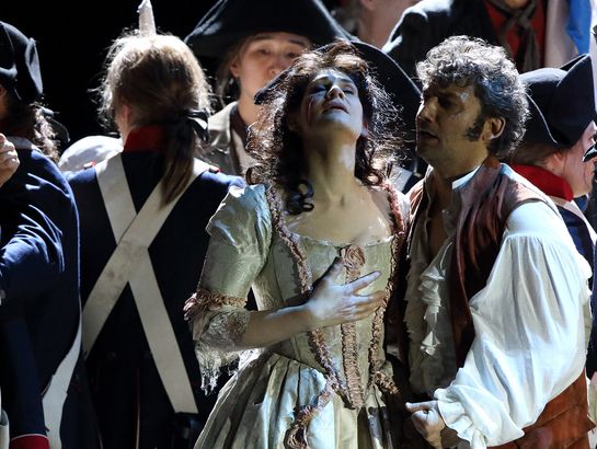 Andrea Chénier: Jonas Kaufmann (Andrea Chénier), Anja Harteros (Maddalena di Coigny)