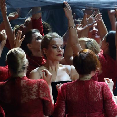 La Favorite: Elīna Garanča (Léonor), Chor der Bayerischen Staatsoper