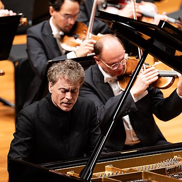 Paul Lewis