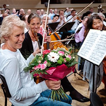 Musikern mit Blumenstrauß in Wien