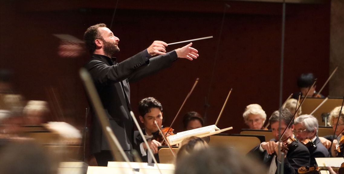 Kirill Petrenko dirigiert das Bayerische Staatsorchester (Foto: Wilfried Hösl)