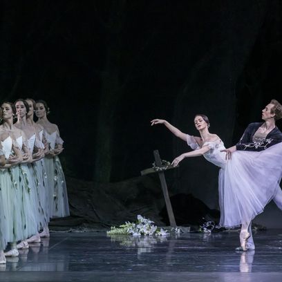Giselle: Ensemble mit Lauretta Summerscales und Dmitrii Vyskubenko ©Luca Vantusso