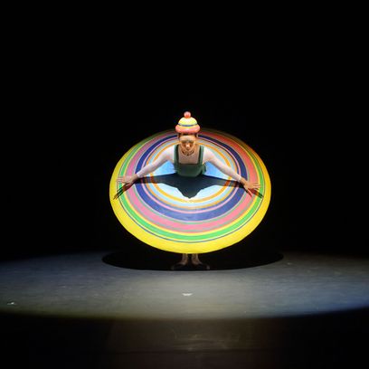 Das Triadische Ballett_1_Großer Rock_Nagisa Hatano_©Wilfried Hösl