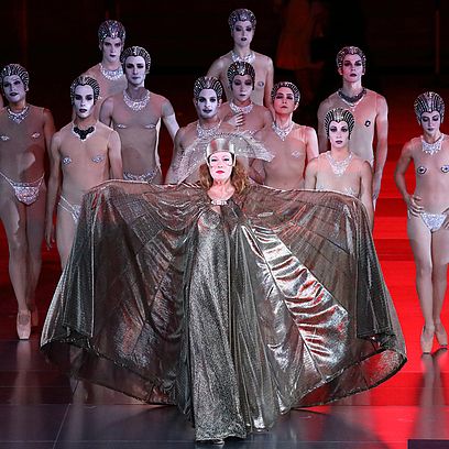 Die Gezeichneten: Catherine Naglestad (Carlotta Nardi), Opernballett der Bayerischen Staatsoper