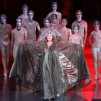 Die Gezeichneten: Catherine Naglestad (Carlotta Nardi), Opernballett der Bayerischen Staatsoper