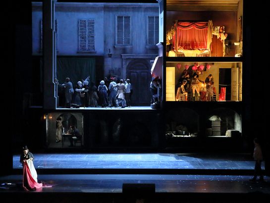 Andrea Chénier: Tim Kuypers (Mathieu), Chor der Bayerischen Staatsoper, 2. Bild