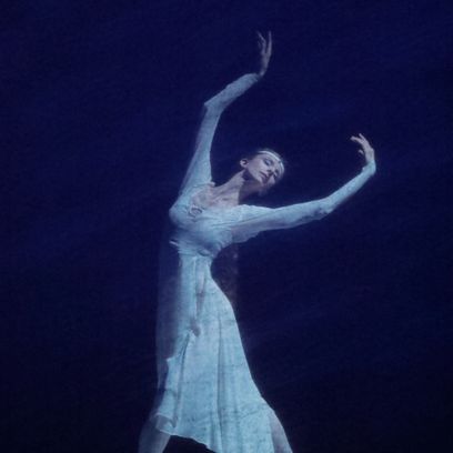 Raymonda: Kristina Lind (Weiße Dame), © Wilfried Hösl