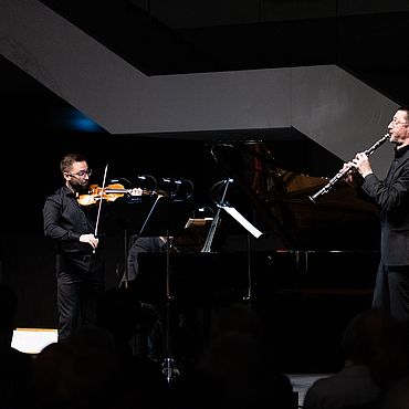 A. SCHABLAS UND M. BOGATAJ
