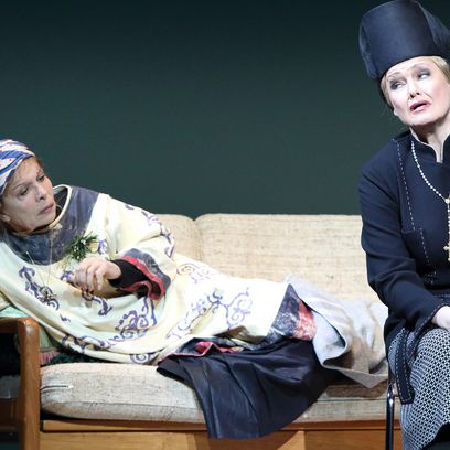 Jenůfa: Karita Mattila (Küsterin Buryja), Hannah Schwarz (Die alte Buryja)