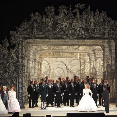 La Cenerentola: Eri Nakamura (Clorinda), Alessandro Corbelli (Don Magnifico), Paola Gardina (Tisbe), Joyce DiDonato (Angelina), Lawrence Brownlee (Don Ramiro), Chor der Bayerischen Staatsoper