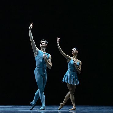 J. FEYFERLIK, C. BASTOS