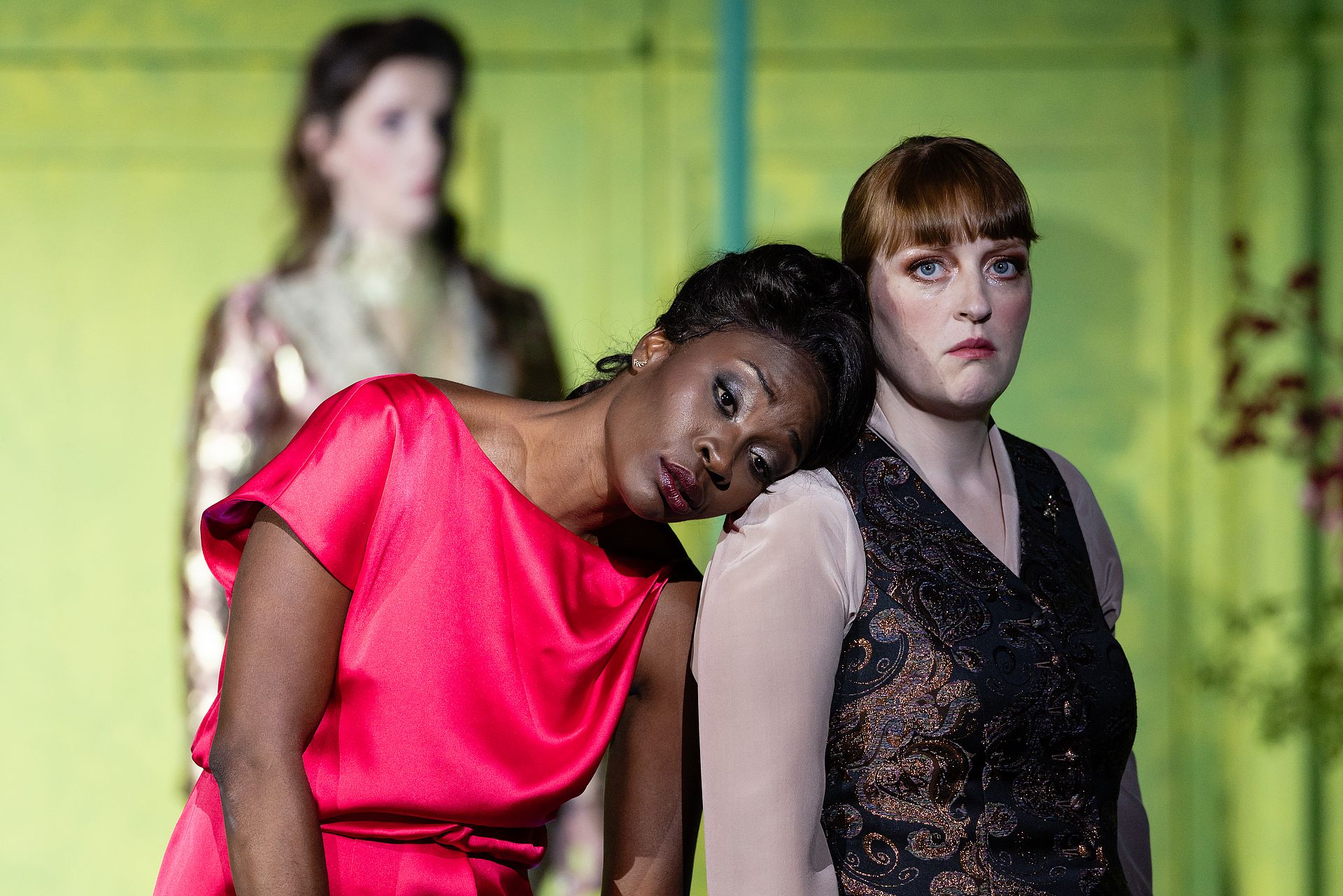 Jeanine De Bique and Carine Tinney in Alcina, Bayerische Staatsoper
