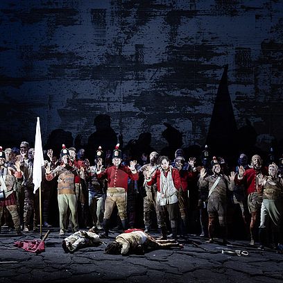 Szenenbild Faust: Soldaten ergeben sich
