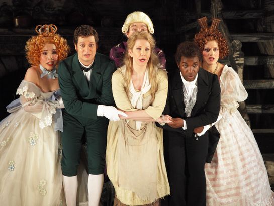 La Cenerentola: Eri Nakamura (Clorinda), Nikolay Borchev (Dandini), Joyce DiDonato (Angelina), Alessandro Corbelli (Don Magnifico), Lawrence Brownlee (Don Ramiro), Paola Gardina (Tisbe)