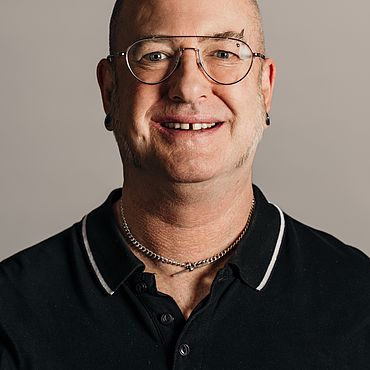 Simon Murray