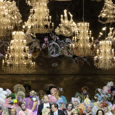 DIE FLEDERMAUS 