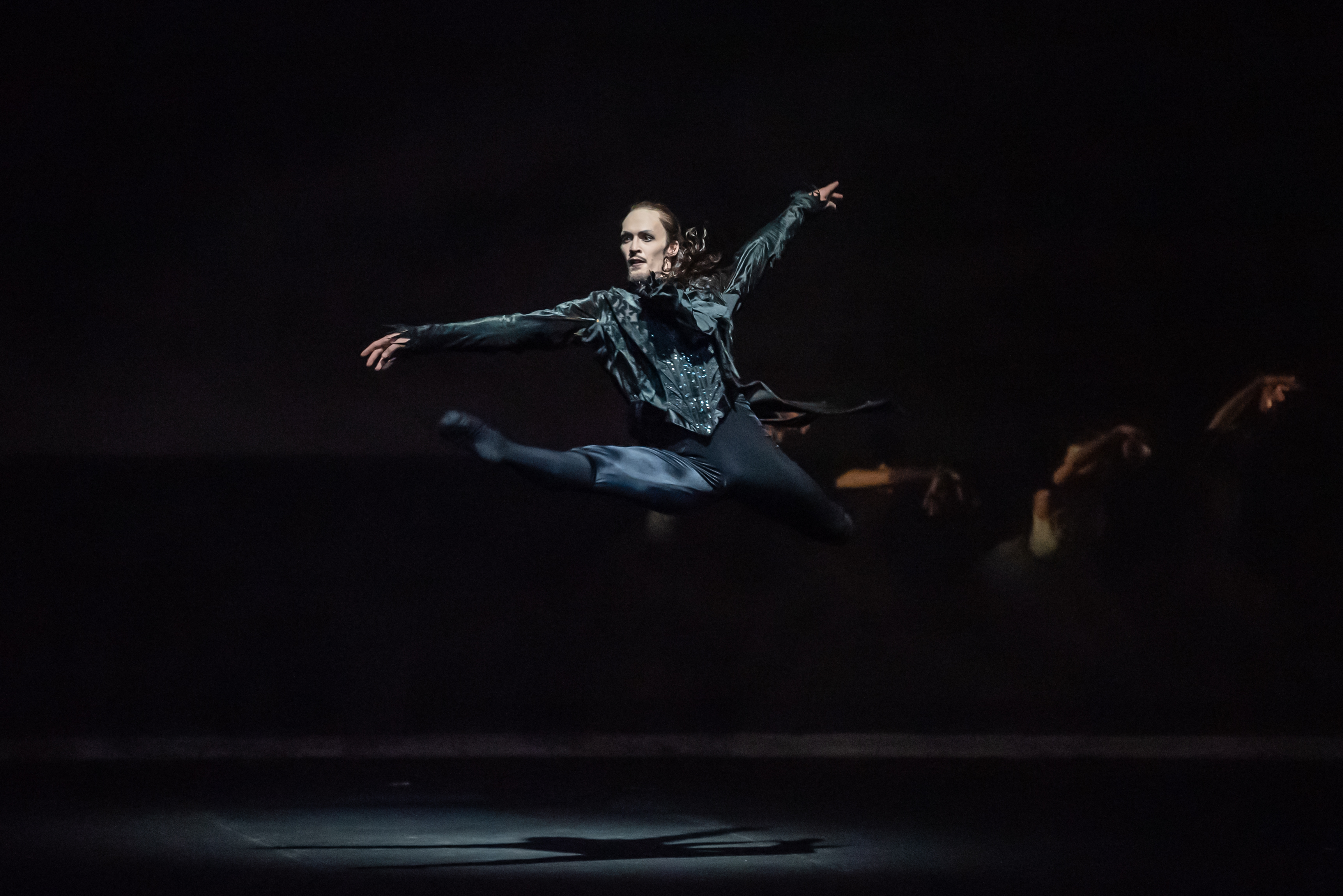 Rotbart in Swan Lake