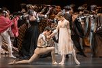 Romeo und Julia: Sergio Navarro (Graf Paris), Madison Young (Julia), c) Katja Lotter