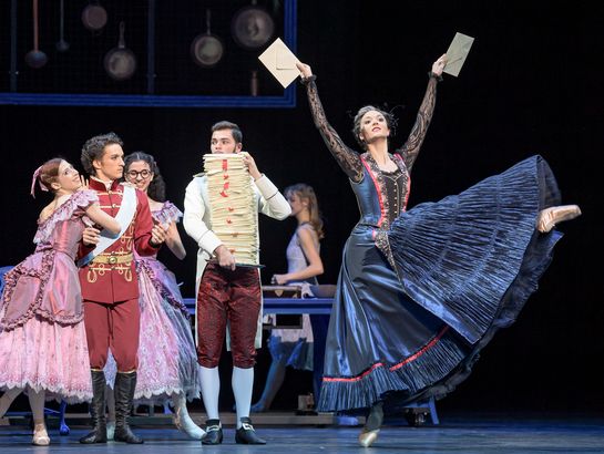 CINDERELLA - Ensemble c) S. Gherciu
